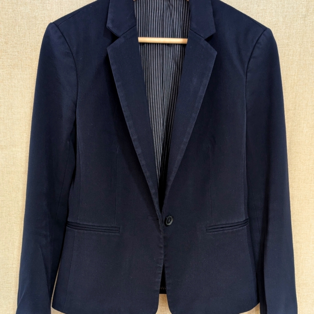 EXPRESS ONE BUTTON BLAZER IN NAVY BLUE, SIZE 6